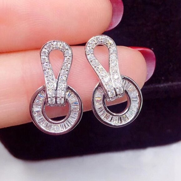 💎 New Trendy Silver diamond Round CZ Stud Earring, FB16FA1109 - Picture 2 of 4